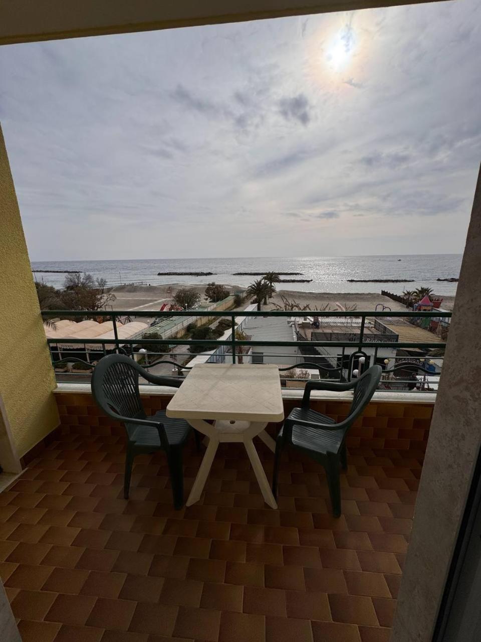 Hotel Ideal Arma di Taggia Exterior foto