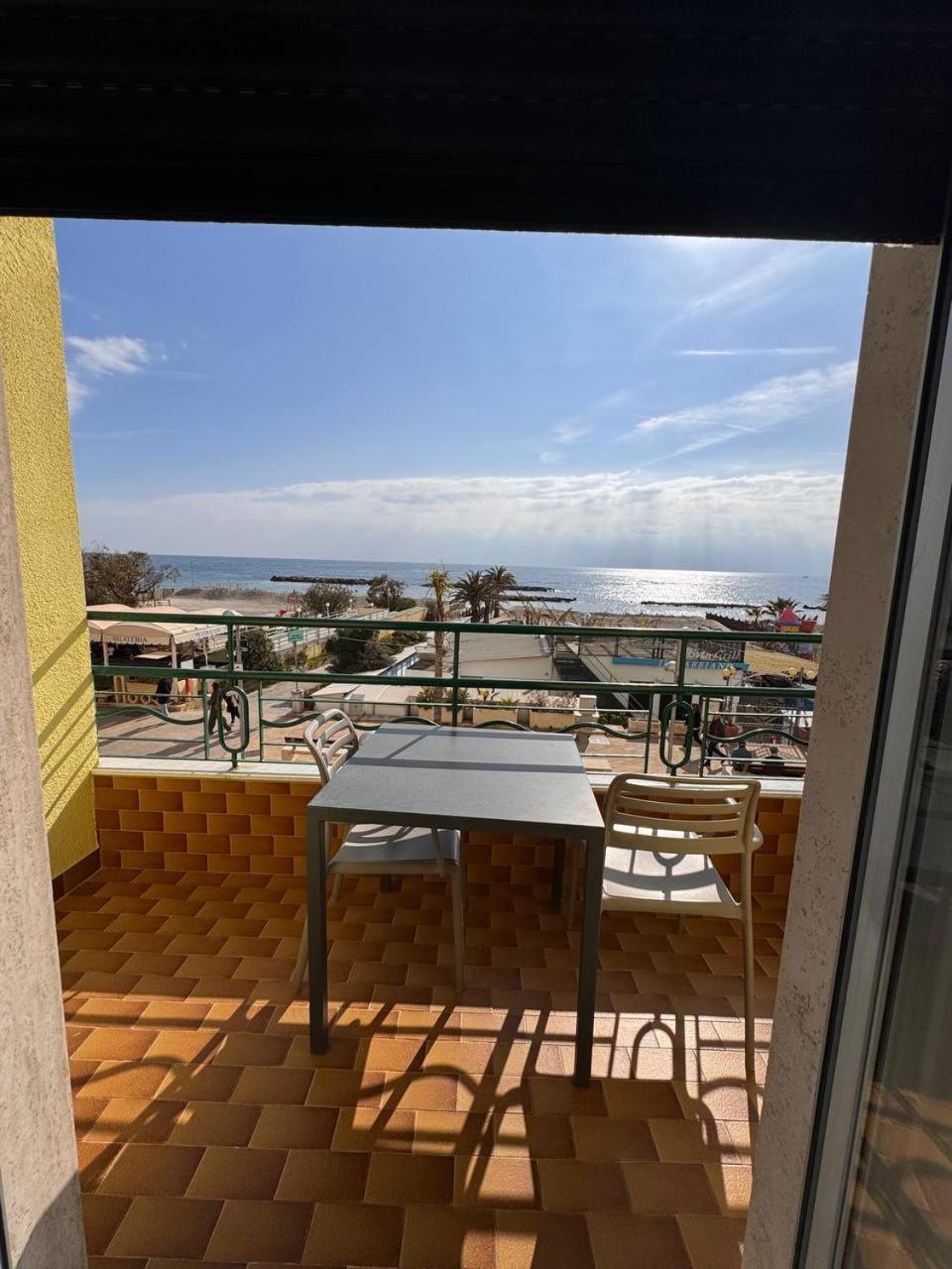 Hotel Ideal Arma di Taggia Exterior foto